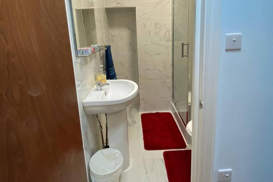 S3 Excellent central location in Paddington