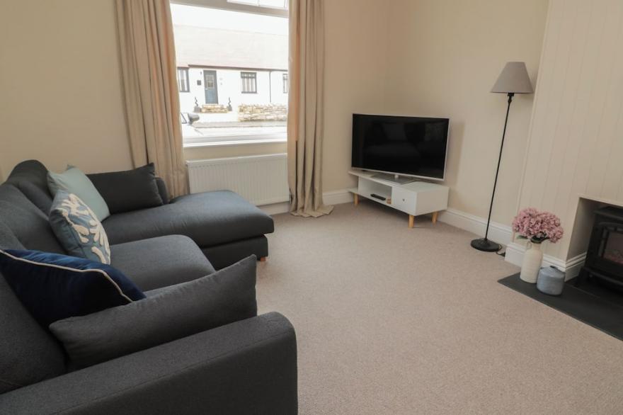 GUDHJEM, family friendly, country holiday cottage in Seahouses
