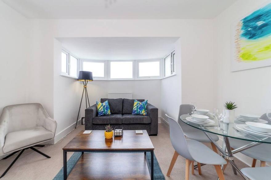 Modern Serene 1 BDR Apt in Ealing Broadway