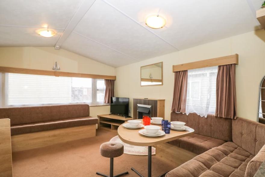 90 SOLENT BREEZES, pet friendly, country holiday cottage in Warsash
