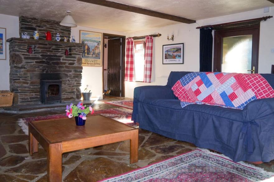 Spacious Cottage With Sea Views