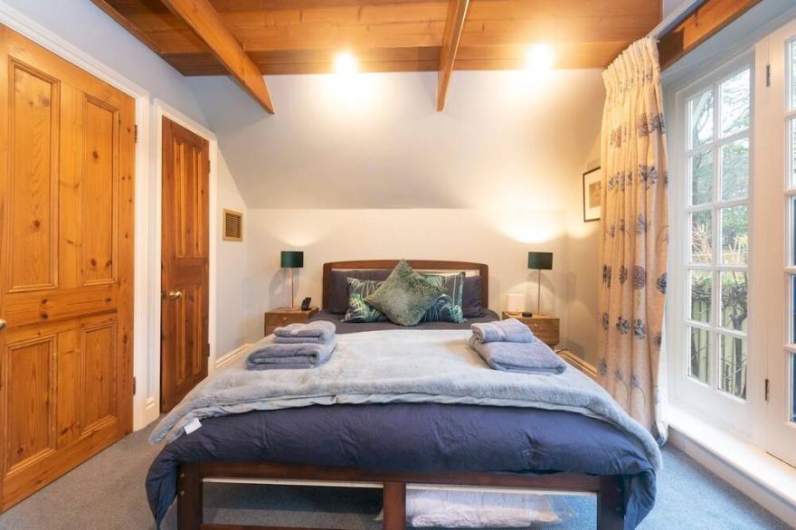 Pass the Keys | Cosy River House With Beautiful Views