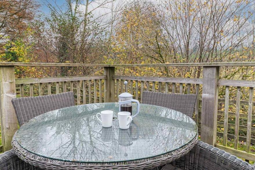 Pass the Keys | Lovely Lakeland lodge with private parking