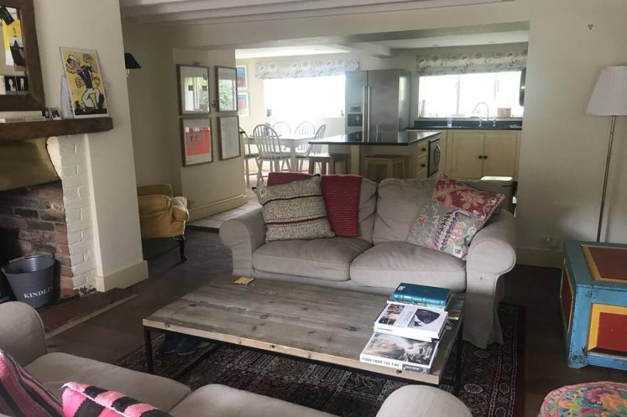 Sedgeford - Spacious 5 bedroom 400 year old house
