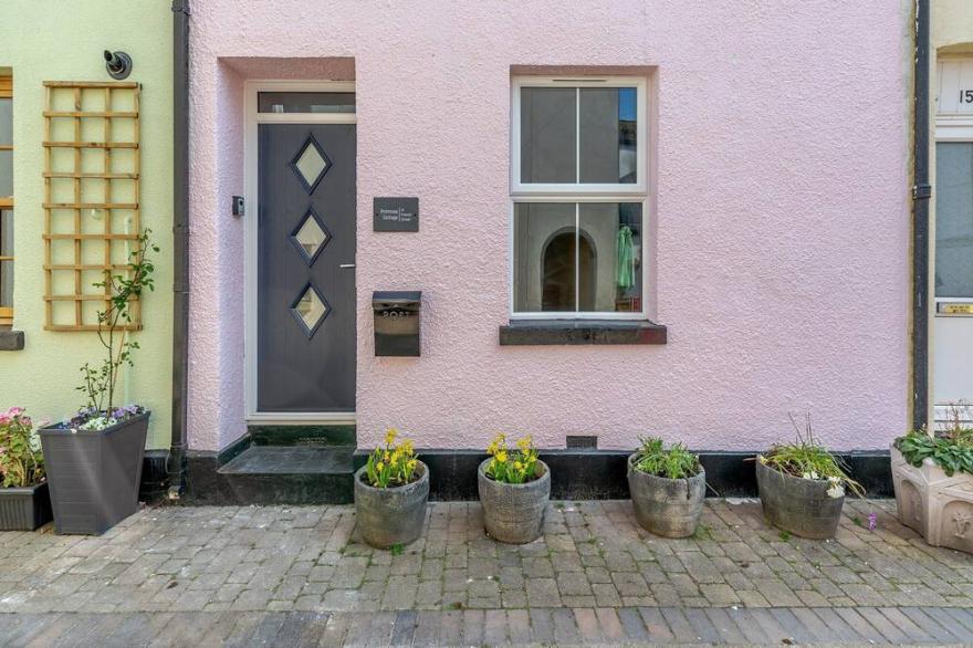 2 bedroom accommodation in Teignmouth