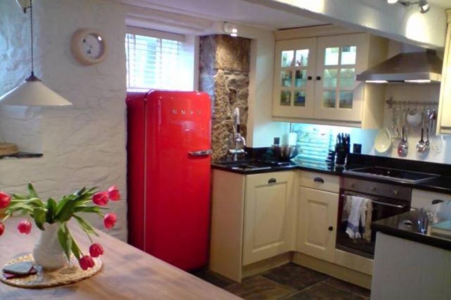 Beautifully Restored 2 Bedroom Property In The Heart Of Old St Ives