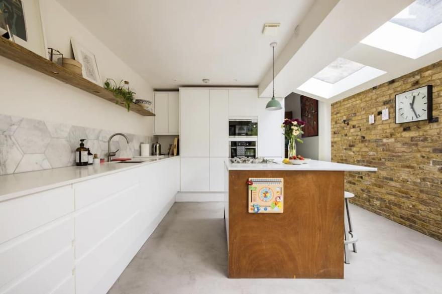 Light filled house five minutes from the tube, perfect for families!