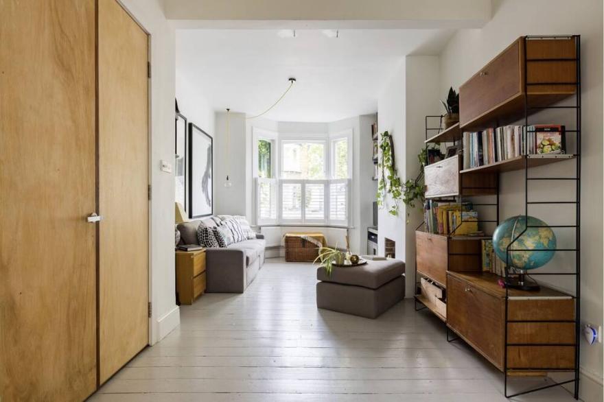 Light filled house five minutes from the tube, perfect for families!