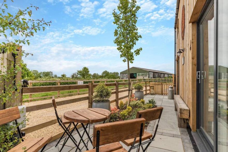 3 bedroom accommodation in Church Broughton, near Derby