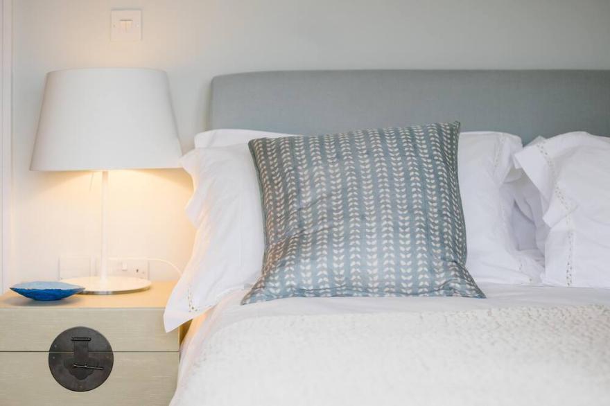 Four Bedroom house overlooking St Mawes Harbour