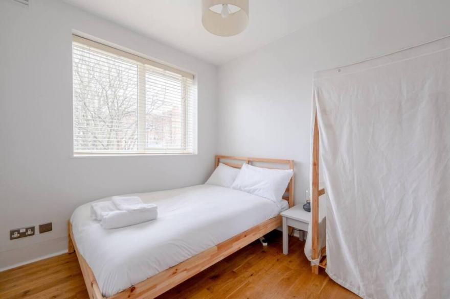 Sleek & Stunning 2BD Flat - Bethnal Green