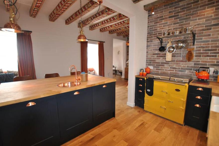 Seaspray- harbourfront home in idyllic location