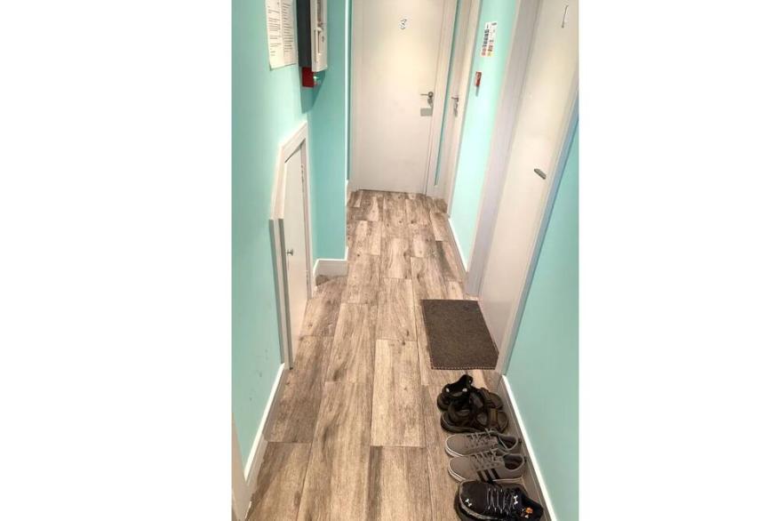 Letzi private en-suite, Near Heathrow Airport T3