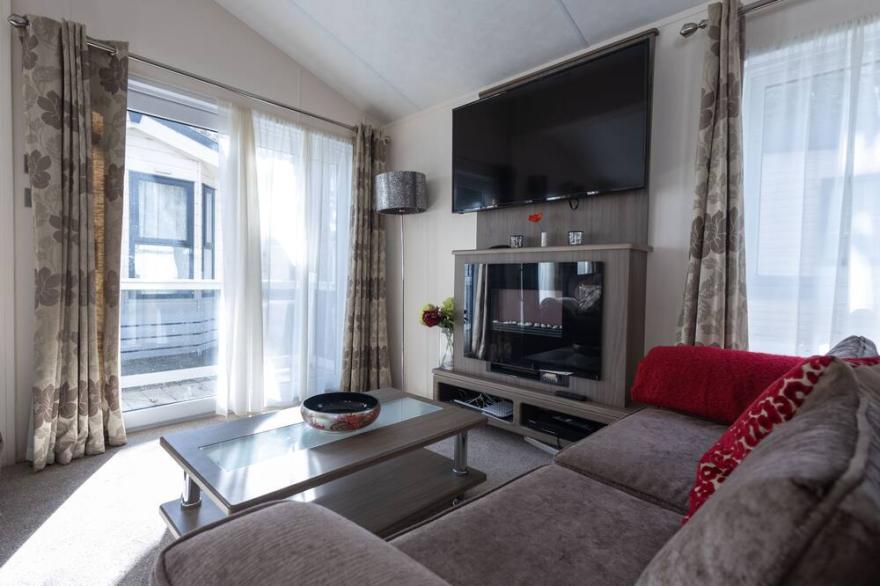 ''The Escape', Sandhills Holiday Park by the beach in Mudeford