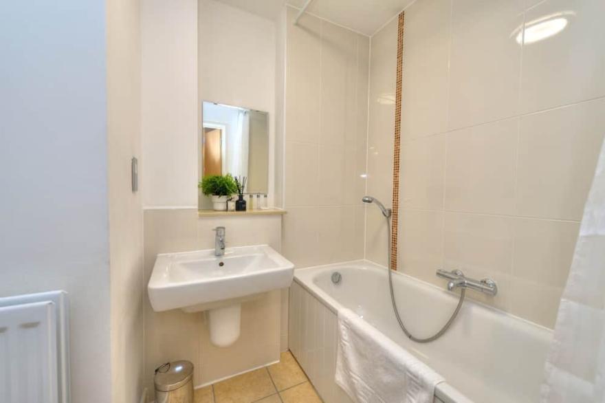 Chelsea House by Pay As U Stay