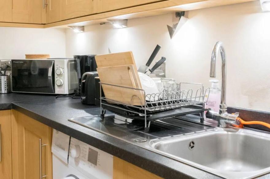 Charming and Relaxing 2BD Flat - Abbeyhill