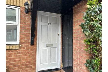 Cosy home, 10mins drive from Canary Wharf, Stratford, West Ham & Excel Centre