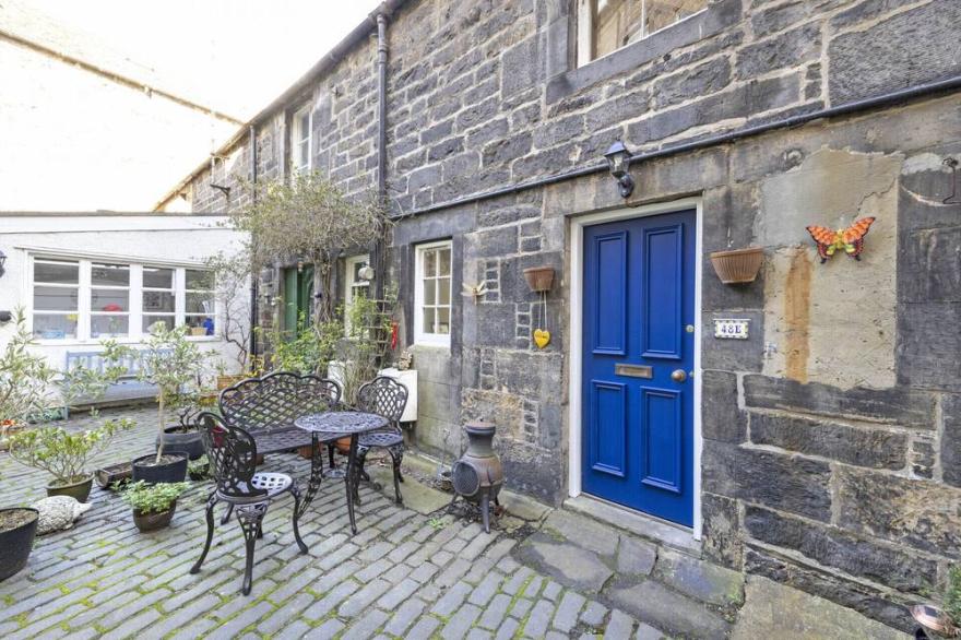ALTIDO Charming 2-bed house with Courtyard