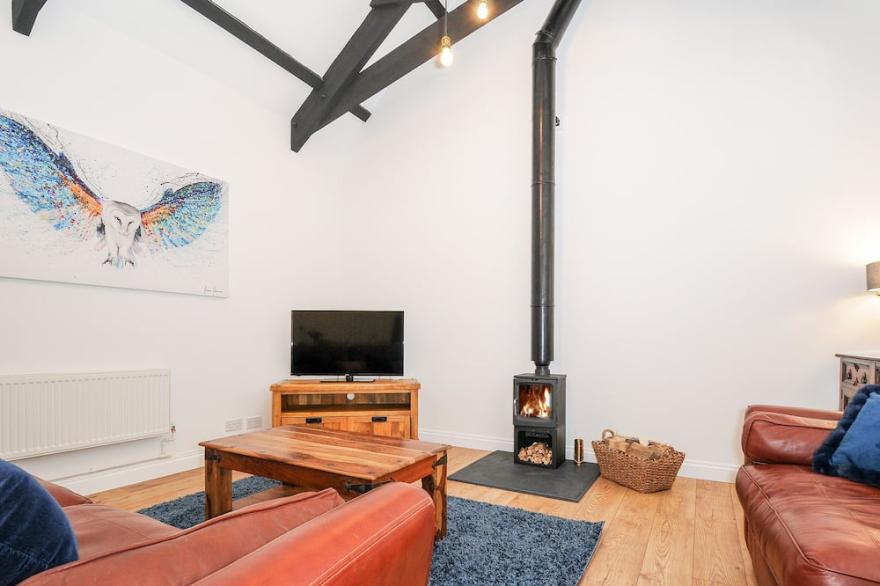 OWL BARN, family friendly, luxury holiday cottage in Duloe
