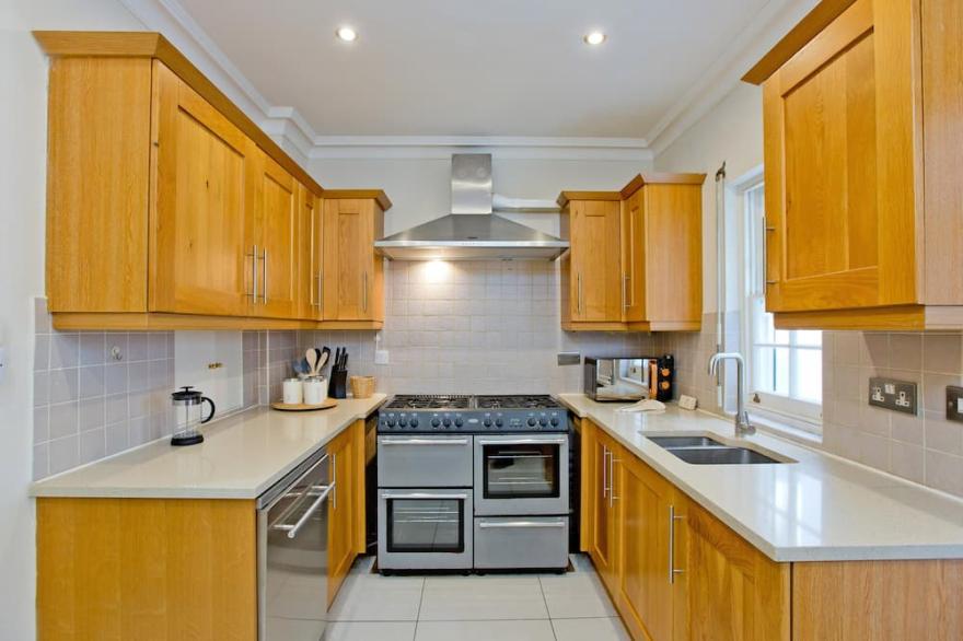 4Bed house in Paddington