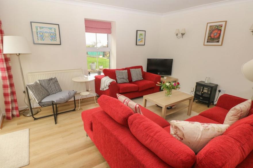 TY COETS, MORFA FARM, pet friendly in Llantwit Major