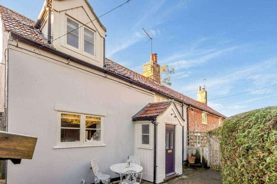 Dale Cottage - Two Bedroom House, Sleeps 4
