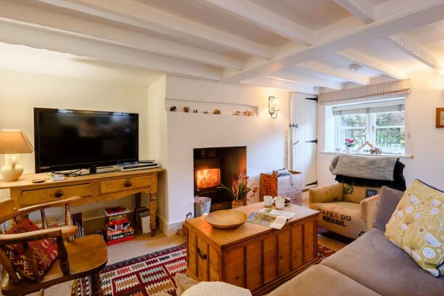 Dale Cottage - Two Bedroom House, Sleeps 4