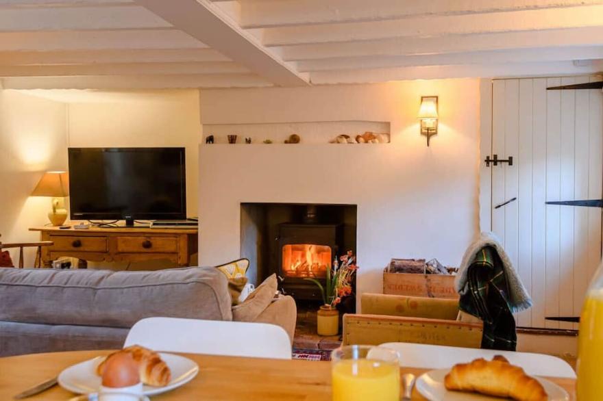 Dale Cottage - Two Bedroom House, Sleeps 4