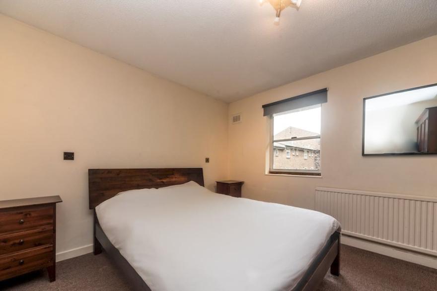 Pass the Keys | Townhouse in East Wapping Townhouse for 5 near docklands Tower of London