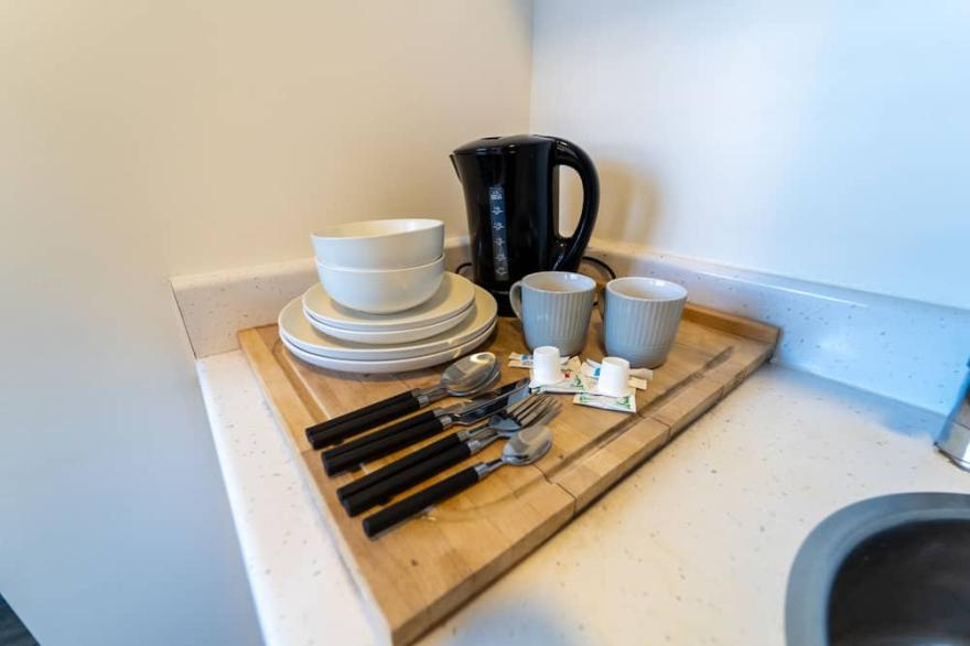 Ground floor studio close to the city!