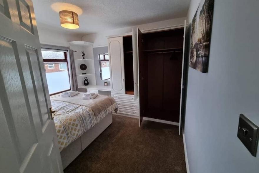 Fully Equipped 3BR House with FREE Parking