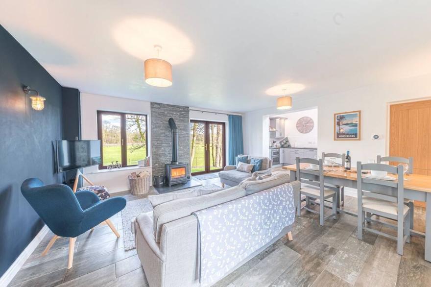 Beautiful & stylish 3 bedroom Lake District cottage with private gardens