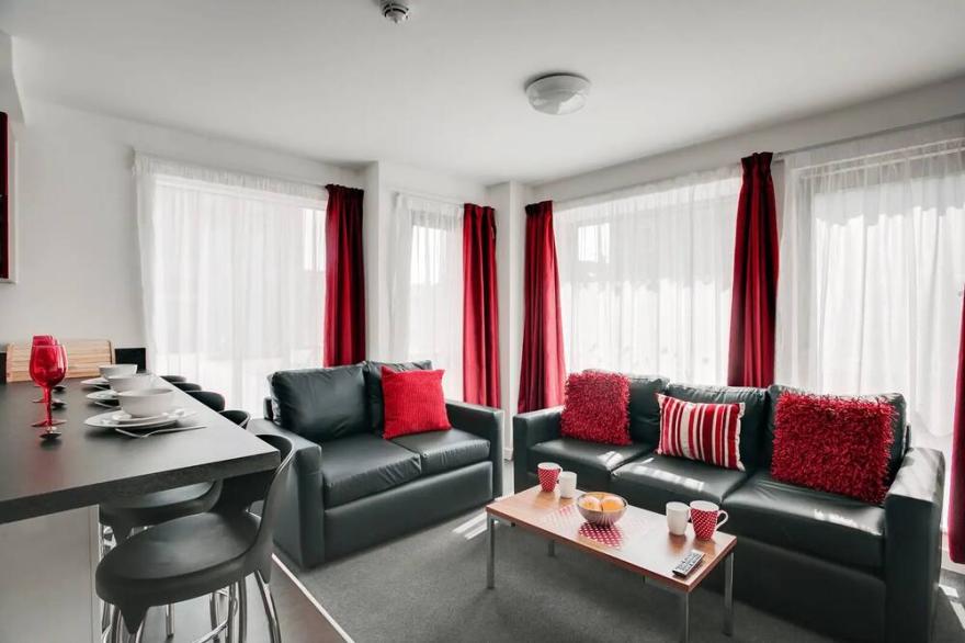 Charming Room in Birmingham