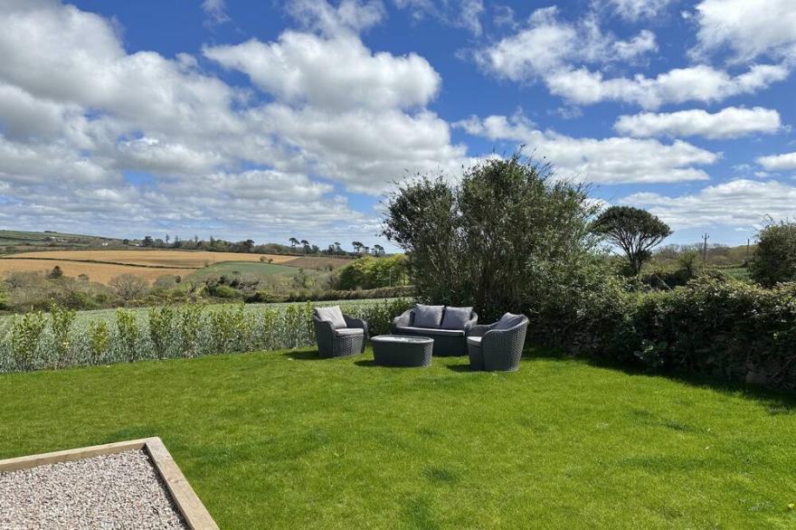 Gorgeous 2 bed property