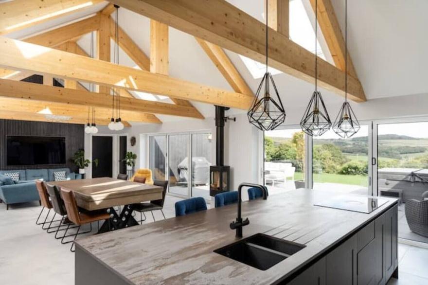 Luxury 5 bedroom bungalow near Porthleven