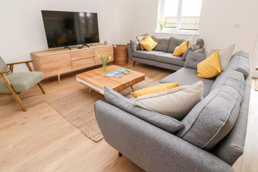 THE BRIGHT HOUSE, family friendly, with a garden in St Columb Major