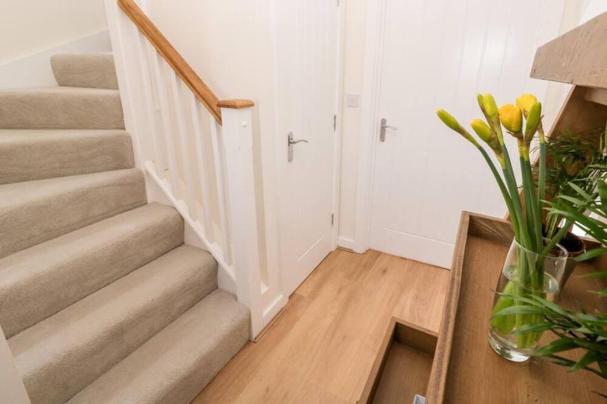 THE BRIGHT HOUSE, family friendly, with a garden in St Columb Major