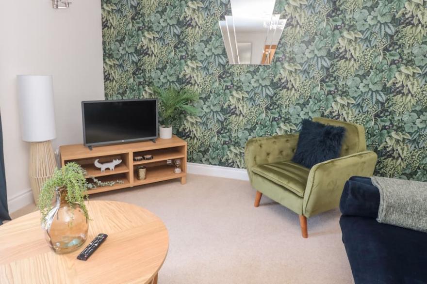 THE CROFT, family friendly, with hot tub in Alnwick