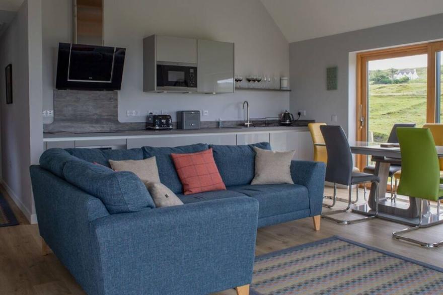 Wonderful private villa for 4 guests with WIFI, TV, terrace, panoramic view and parking