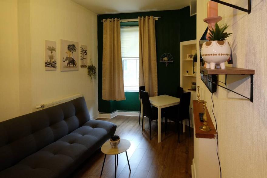 The Eden Apartment, Edinburgh City Center