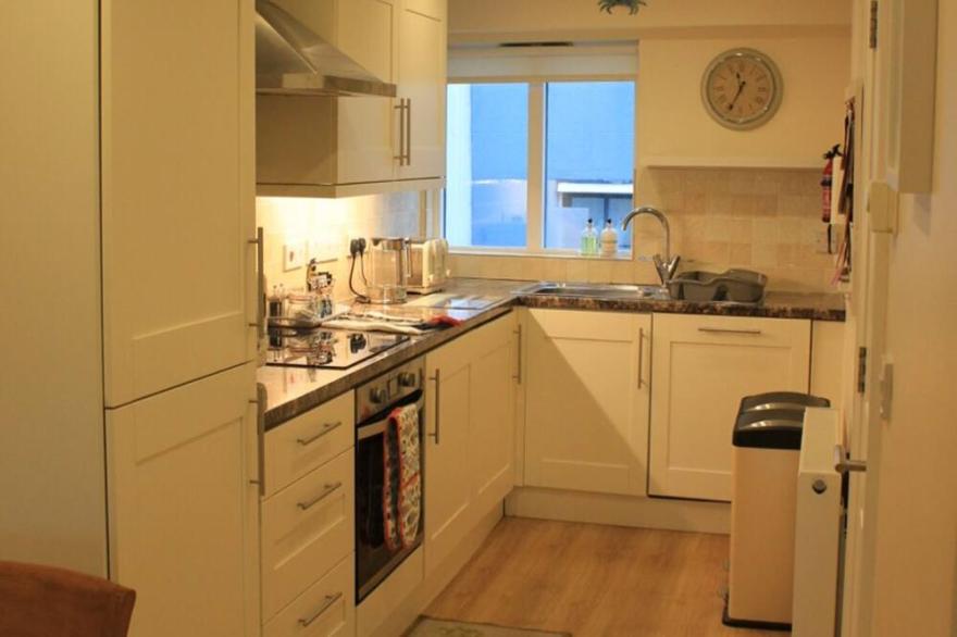 Pass the Keys | Spacious Converted Sail Loft Sunny Family Terrace