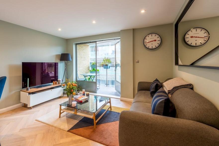 Pass the Keys | Waterloo Apartment close to Attractions