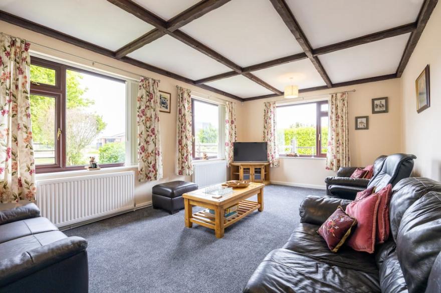 5 bedroom accommodation in Walpole Highway, near Wisbech