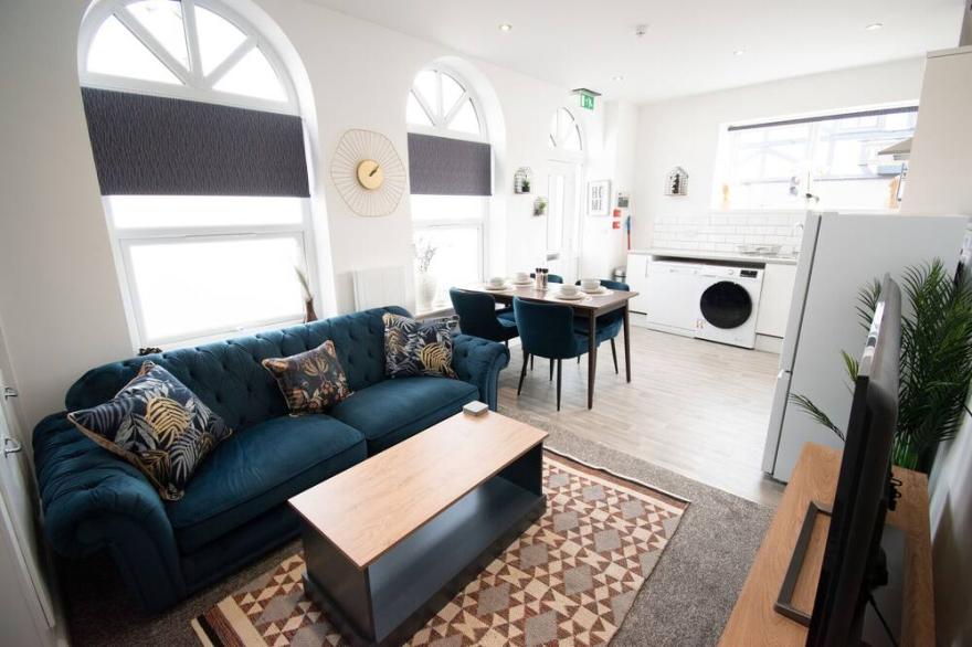 Ground Floor 4 Bedroom Apartment Walkden