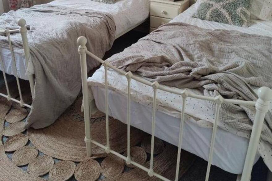 Charming 1 bedroom apartment overlooking Rye Rivers