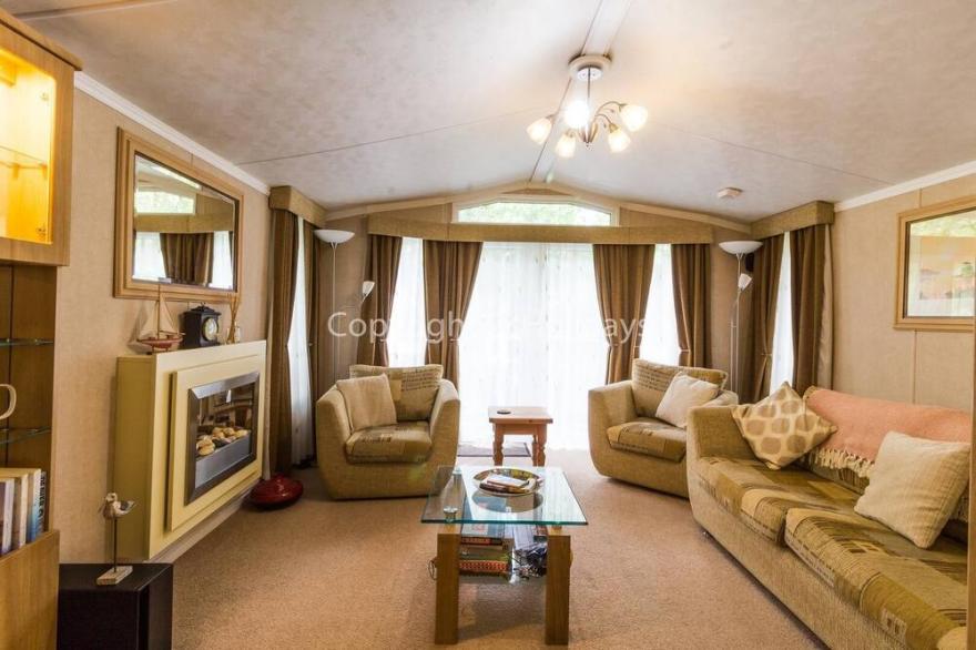 Beautiful lodge at Kelling Heath in Norfolk ref 25183KH