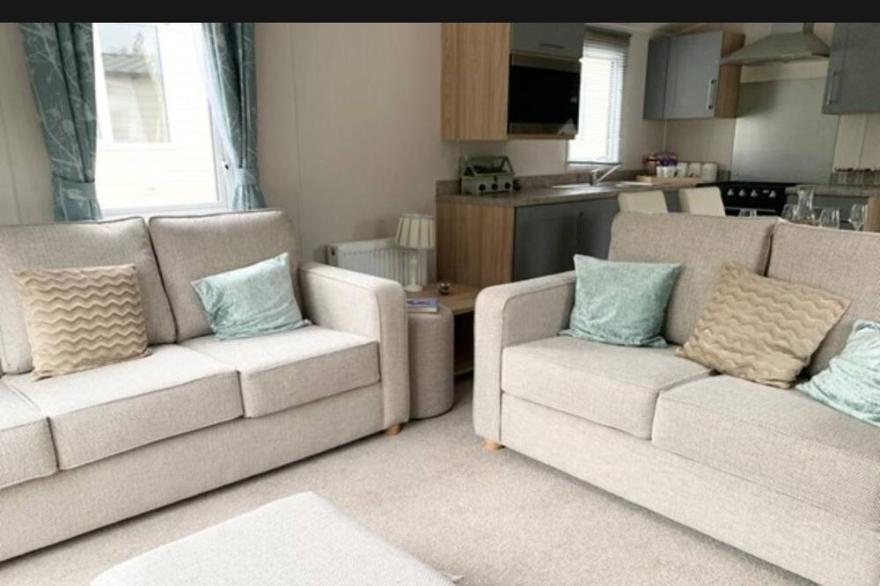 Exotic 3-Bed Caravan @ Newquay Holiday Park