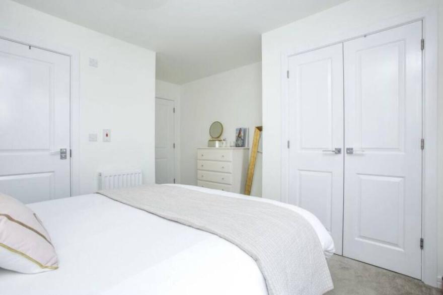 Luxury Entire Apartment • Nr City Centre • Free parking