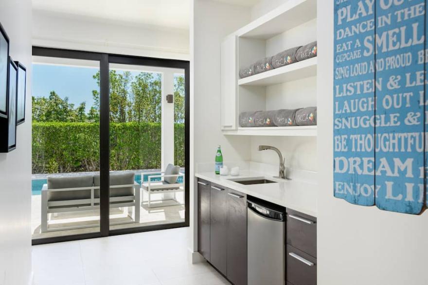 Bora 4 BR Villa - Ocean View