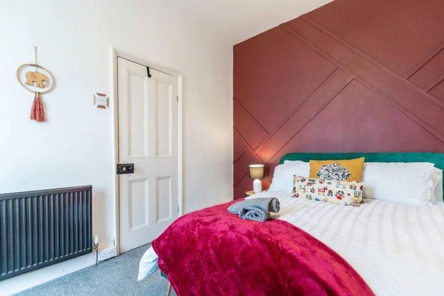 The Wanderer - Lovely 3bd House - upto 10 guests.